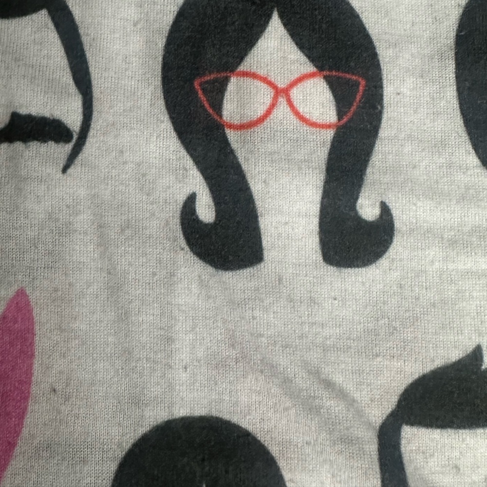 Bob's Burgers graphic t-shirt w Allover Character Print | S | shows some wear - Picture 16 of 16